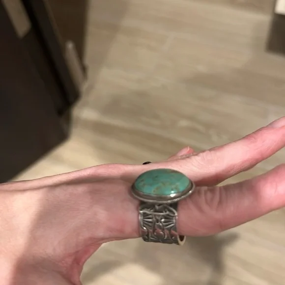 Vintage Native American Southwestern turquoise silver large ring - Picture 16 of 16